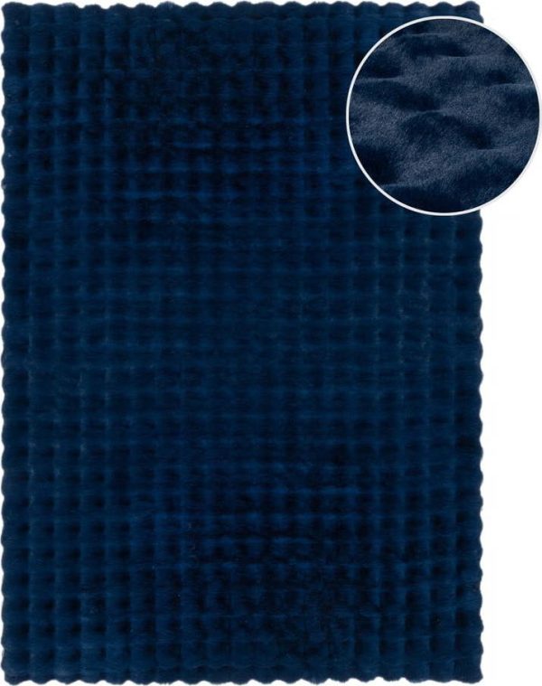 Tmavě modrá syntetická kožešina 80x150 cm Waffle Faux Fur – Flair Rugs